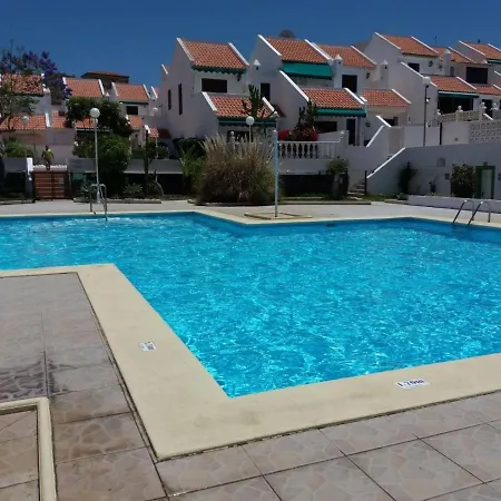 Дом отдыха Tenerife Casa Del Sol Habitacion Compartida Адехе